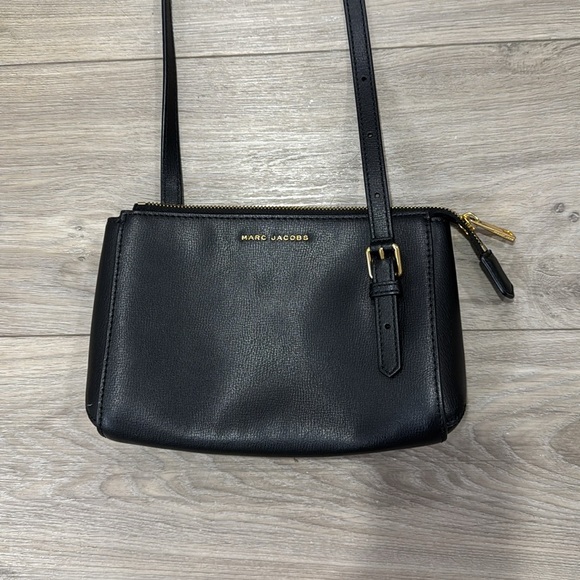 Marc Jacobs The Commuter Crossbody - Picture 2 of 14